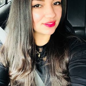 Meet your Posher, Iris